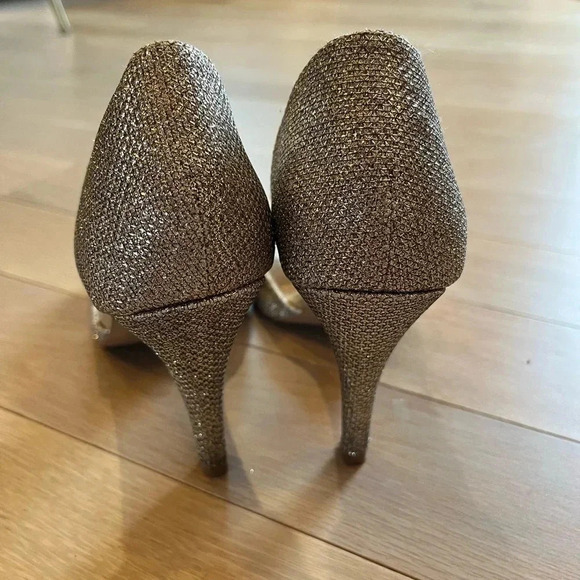 Le Château gold color  rhinestones heels size 6.5 - Picture 6 of 9